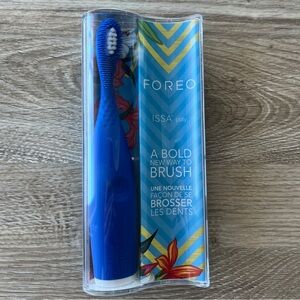 FOREO Issa play toothbrush cobalt blue